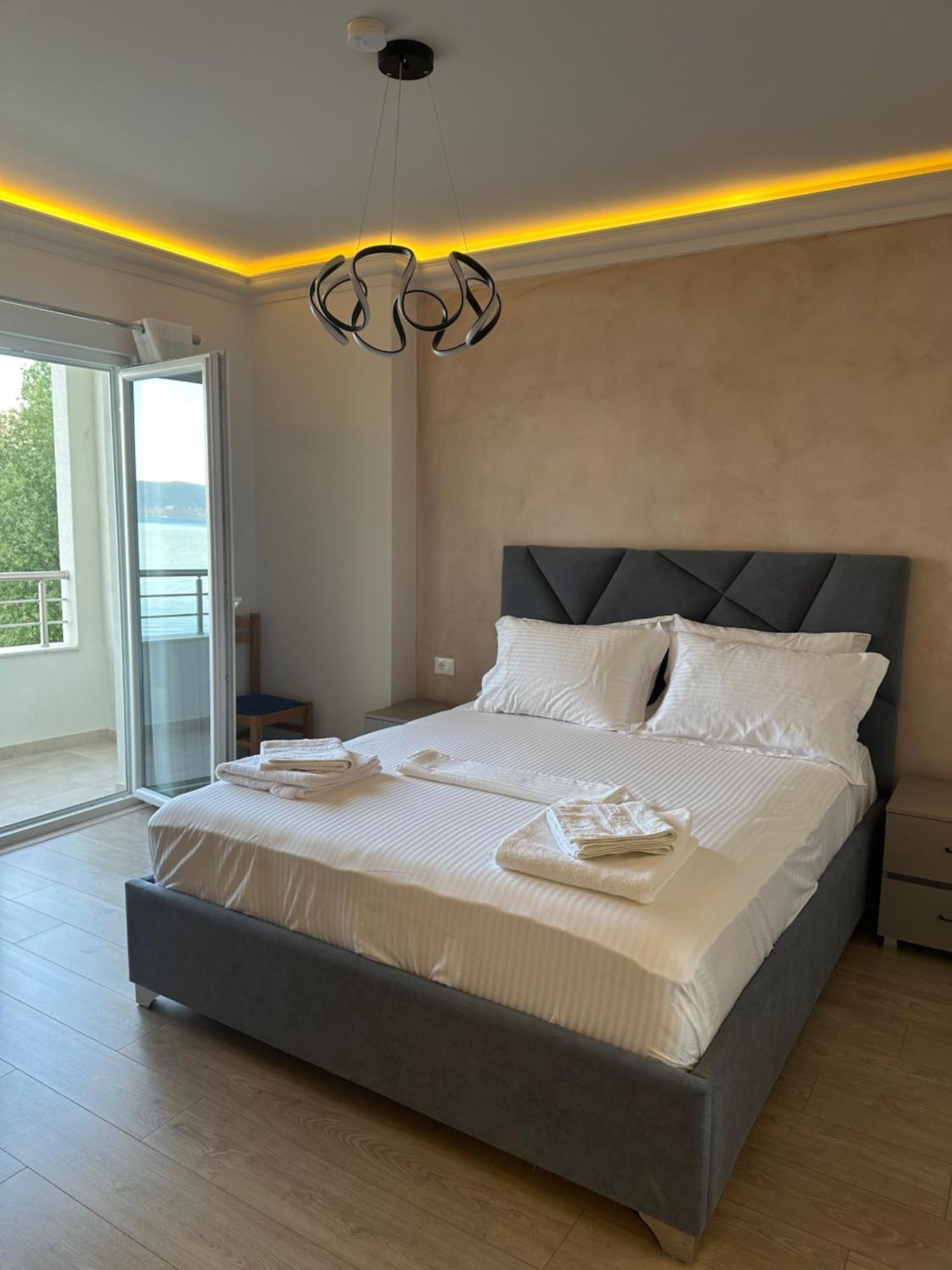 Hotel Demoli Pogradec Exterior foto